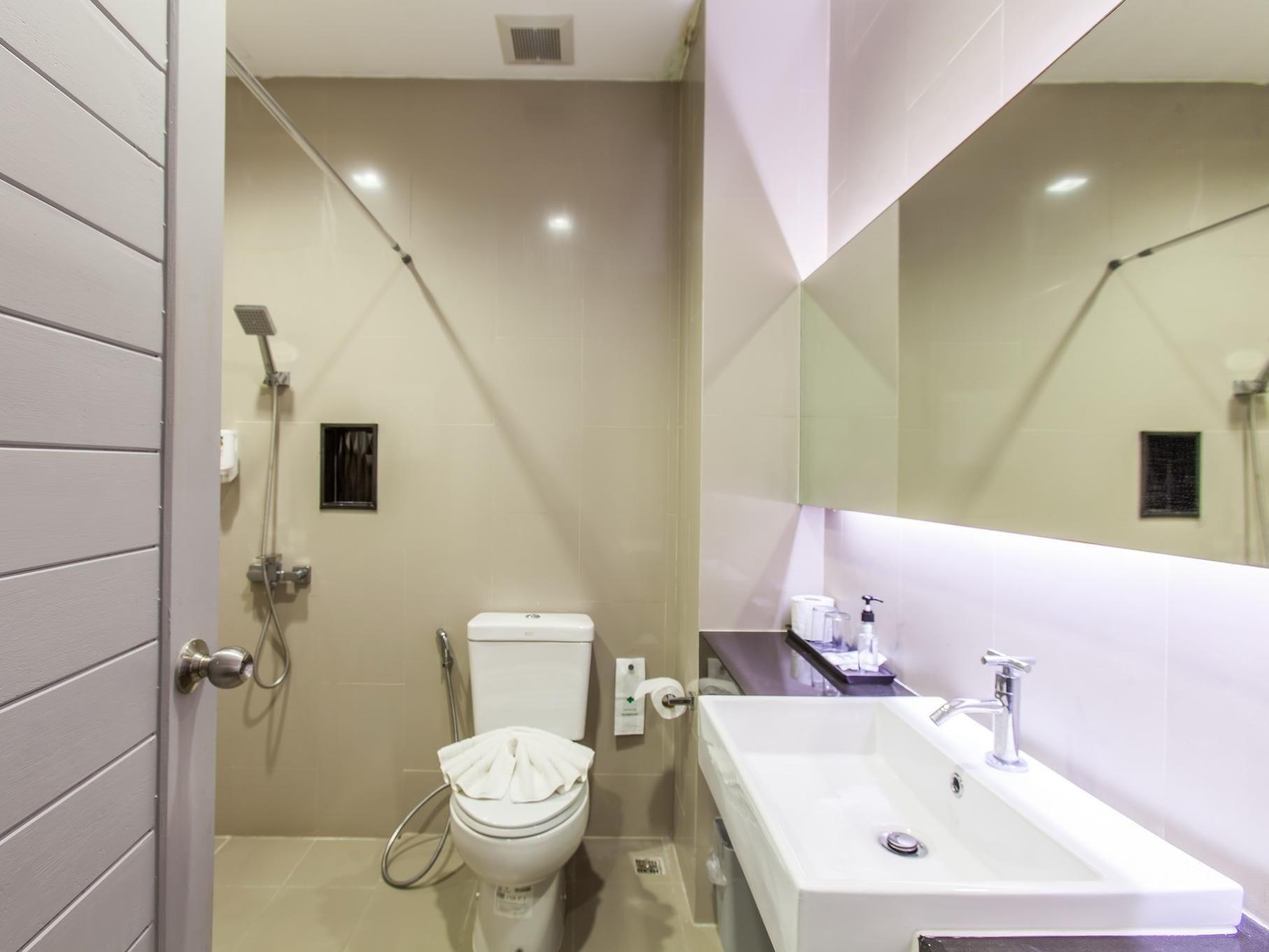 Hug Nimman Hotel Csiangmaj Kültér fotó