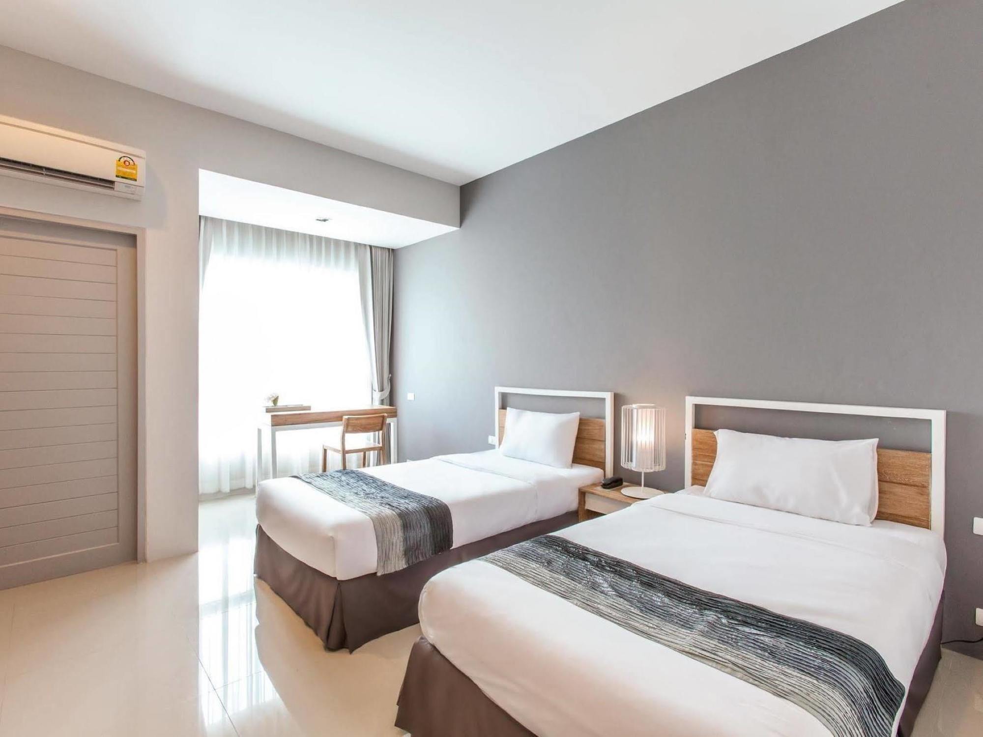 Hug Nimman Hotel Csiangmaj Kültér fotó